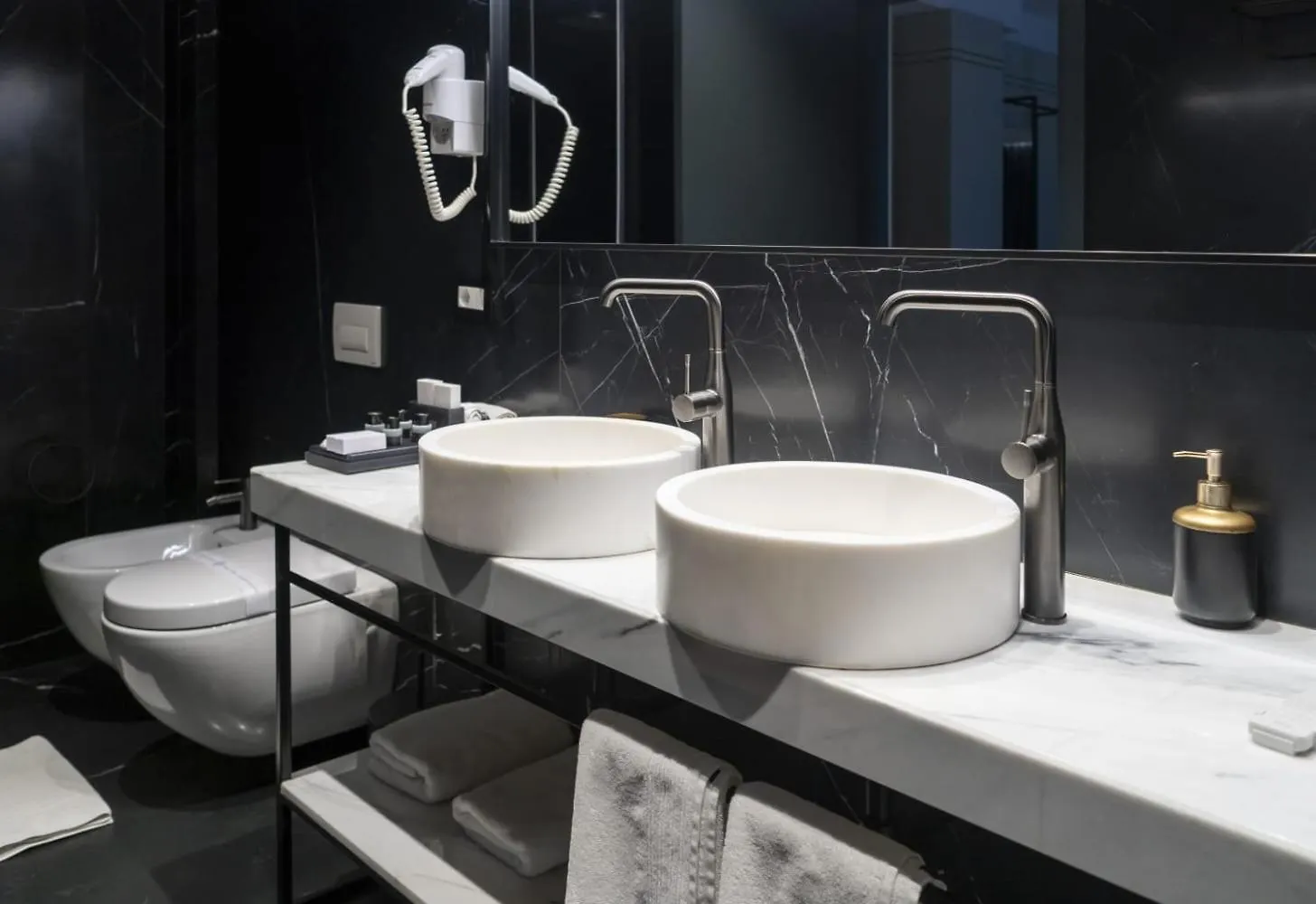 ****  Moncafe Boutique Hotel & Spa Τίρανα Αλβανία
