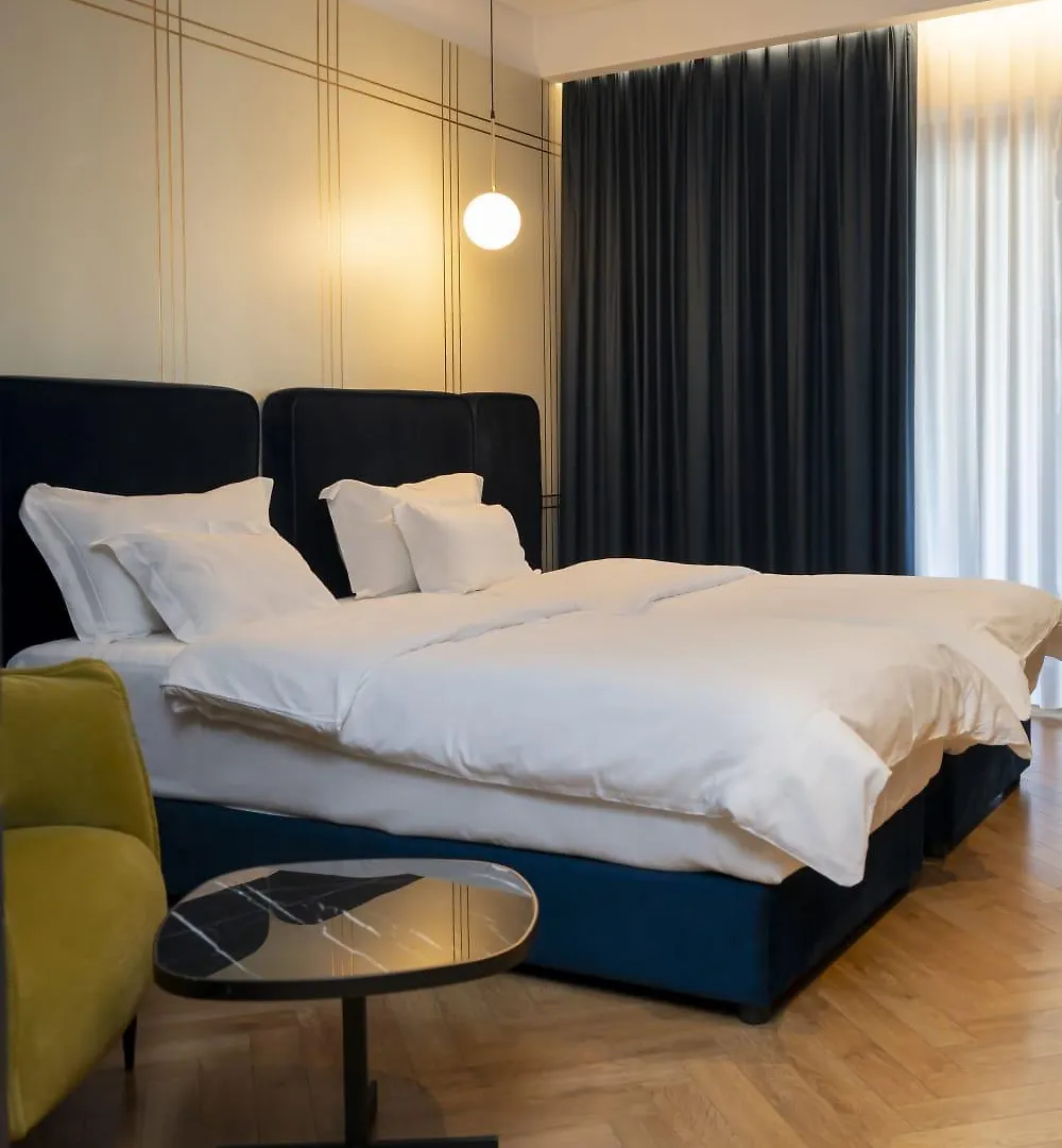 Moncafe Boutique Hotel & Spa 地拉那 4*,